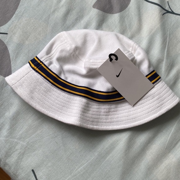 RARE NEW Nike Court Tennis Bucket Hat Adult Unisex White Size S/M DJ6150-100 - Picture 2 of 3